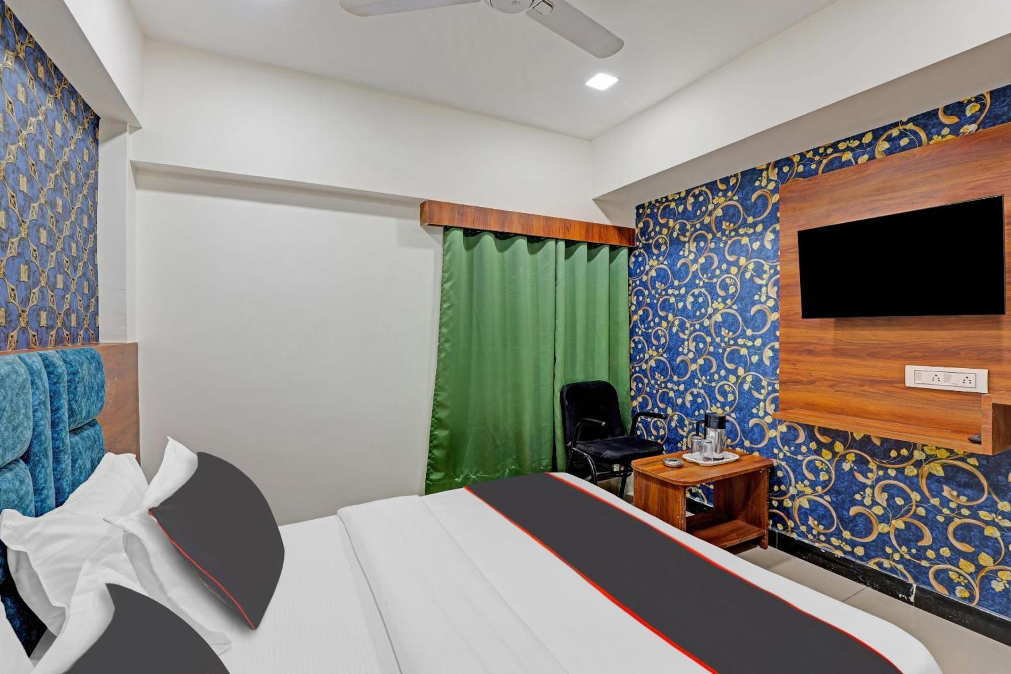 Capital O Bhavya Villa Ahmedabad Exteriör bild