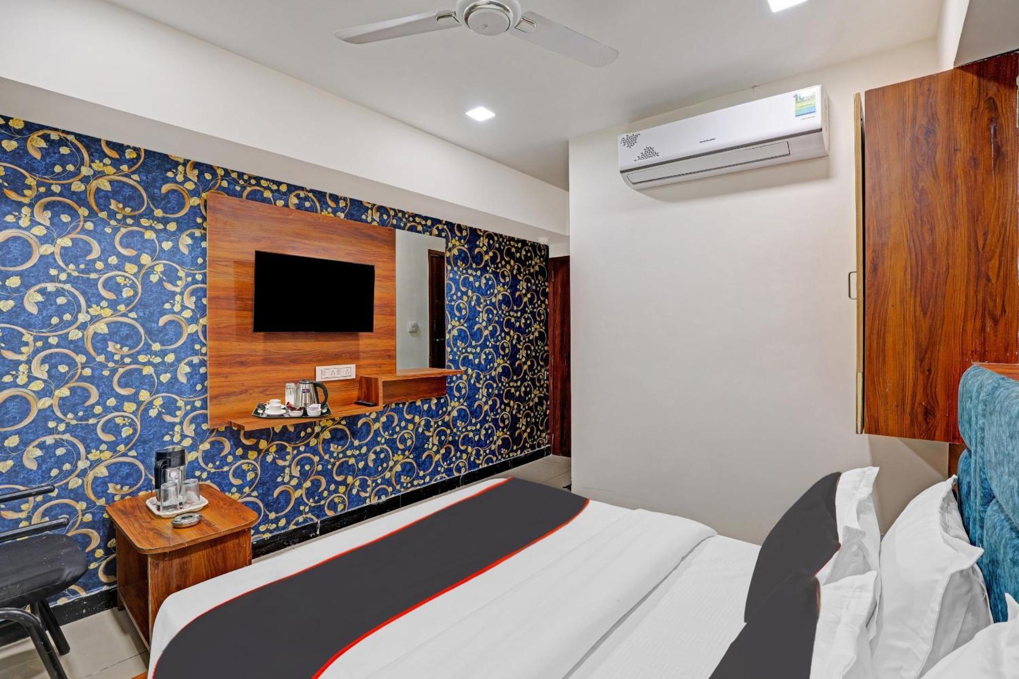 Capital O Bhavya Villa Ahmedabad Exteriör bild