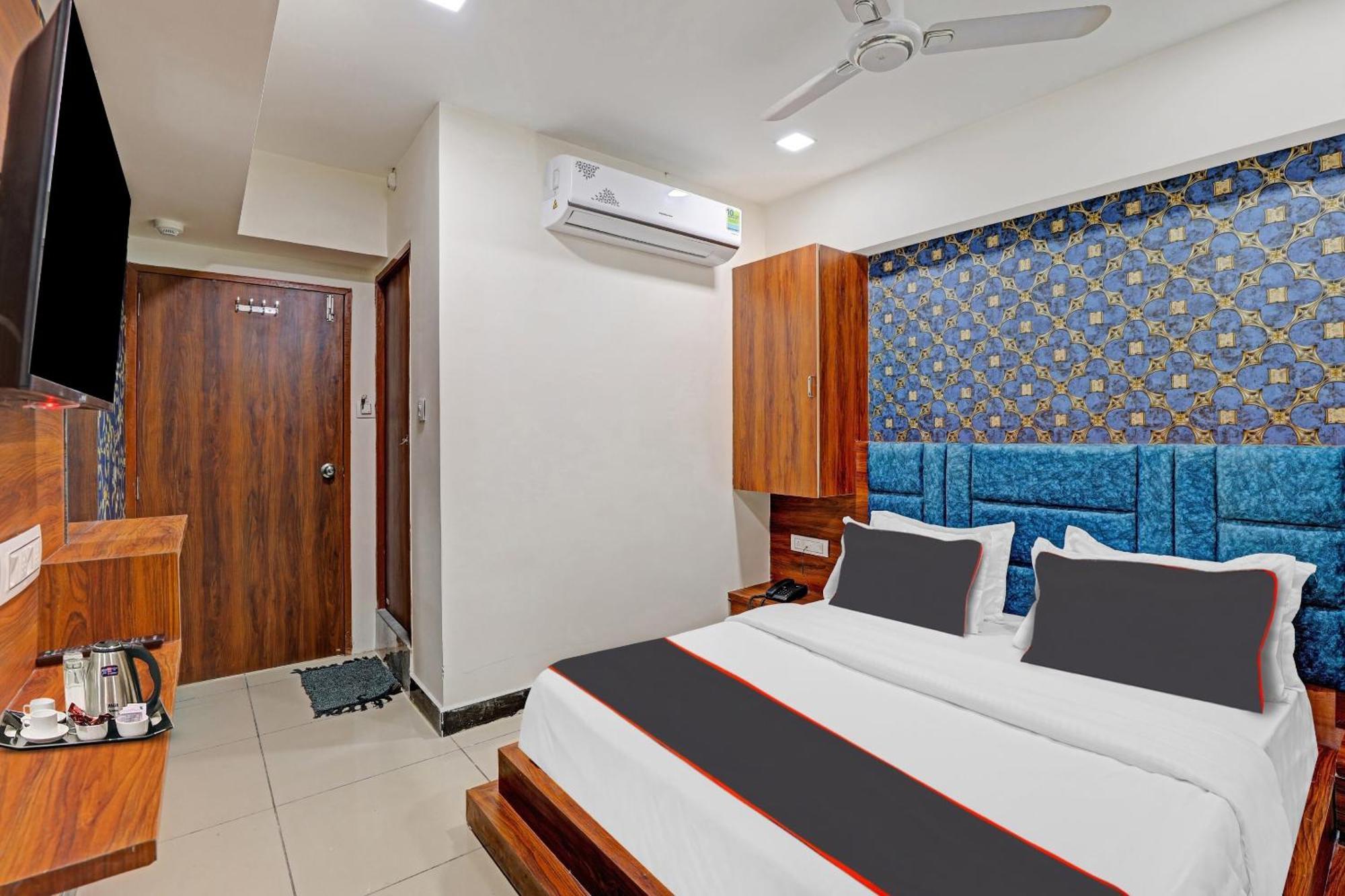 Capital O Bhavya Villa Ahmedabad Exteriör bild
