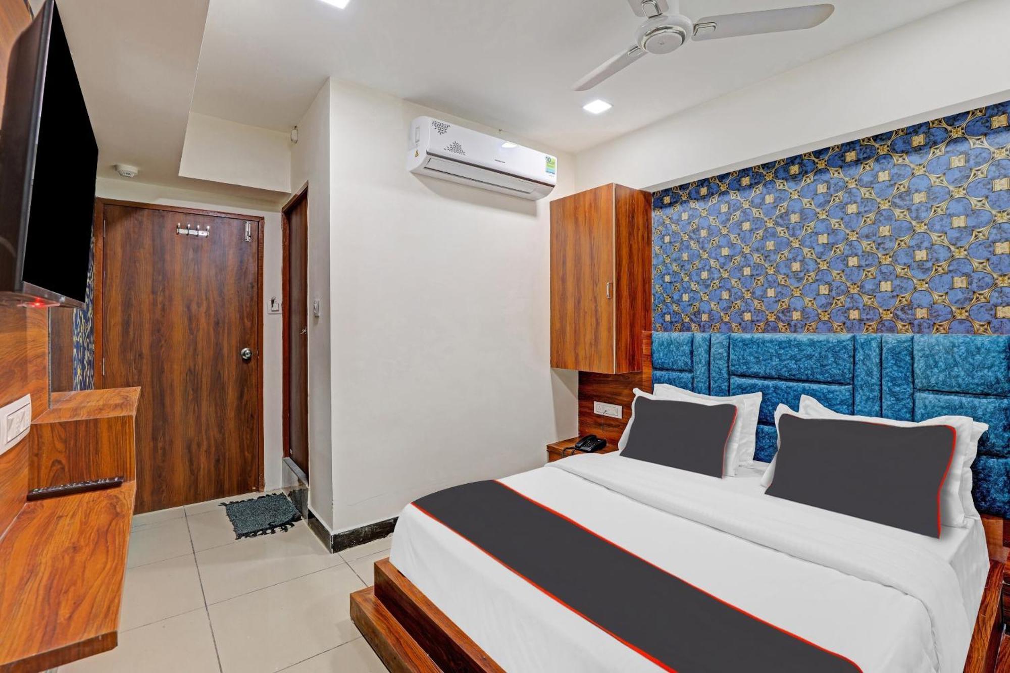 Capital O Bhavya Villa Ahmedabad Exteriör bild