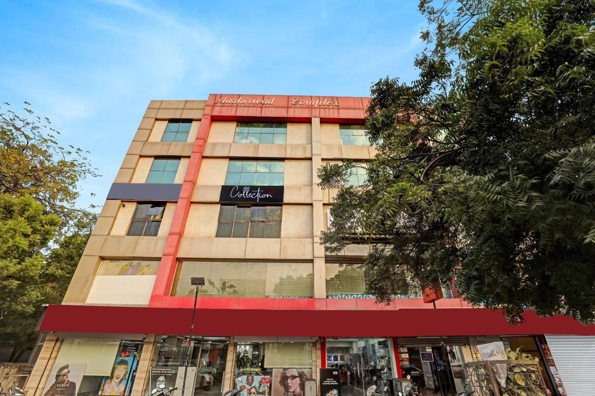 Capital O Bhavya Villa Ahmedabad Exteriör bild